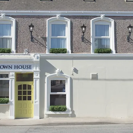 Town House 3*